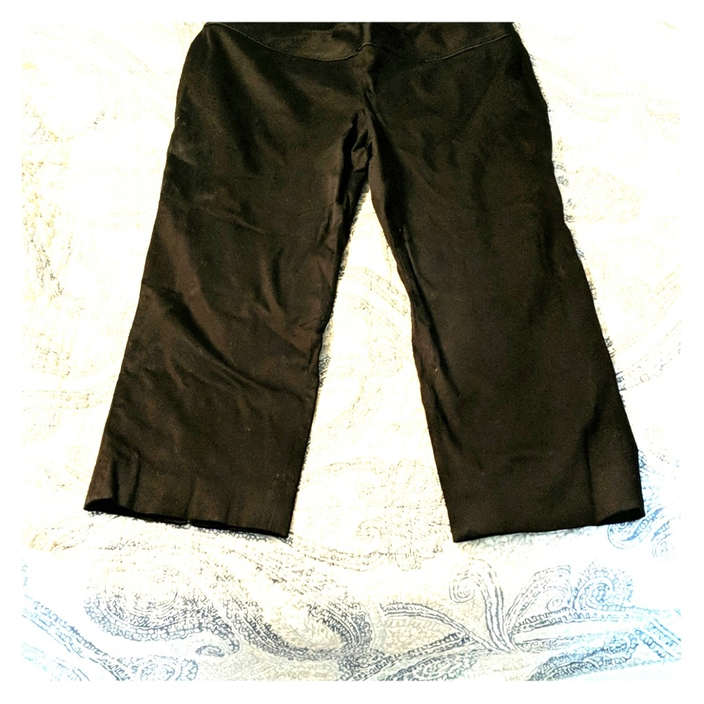 White House Black Market black capris